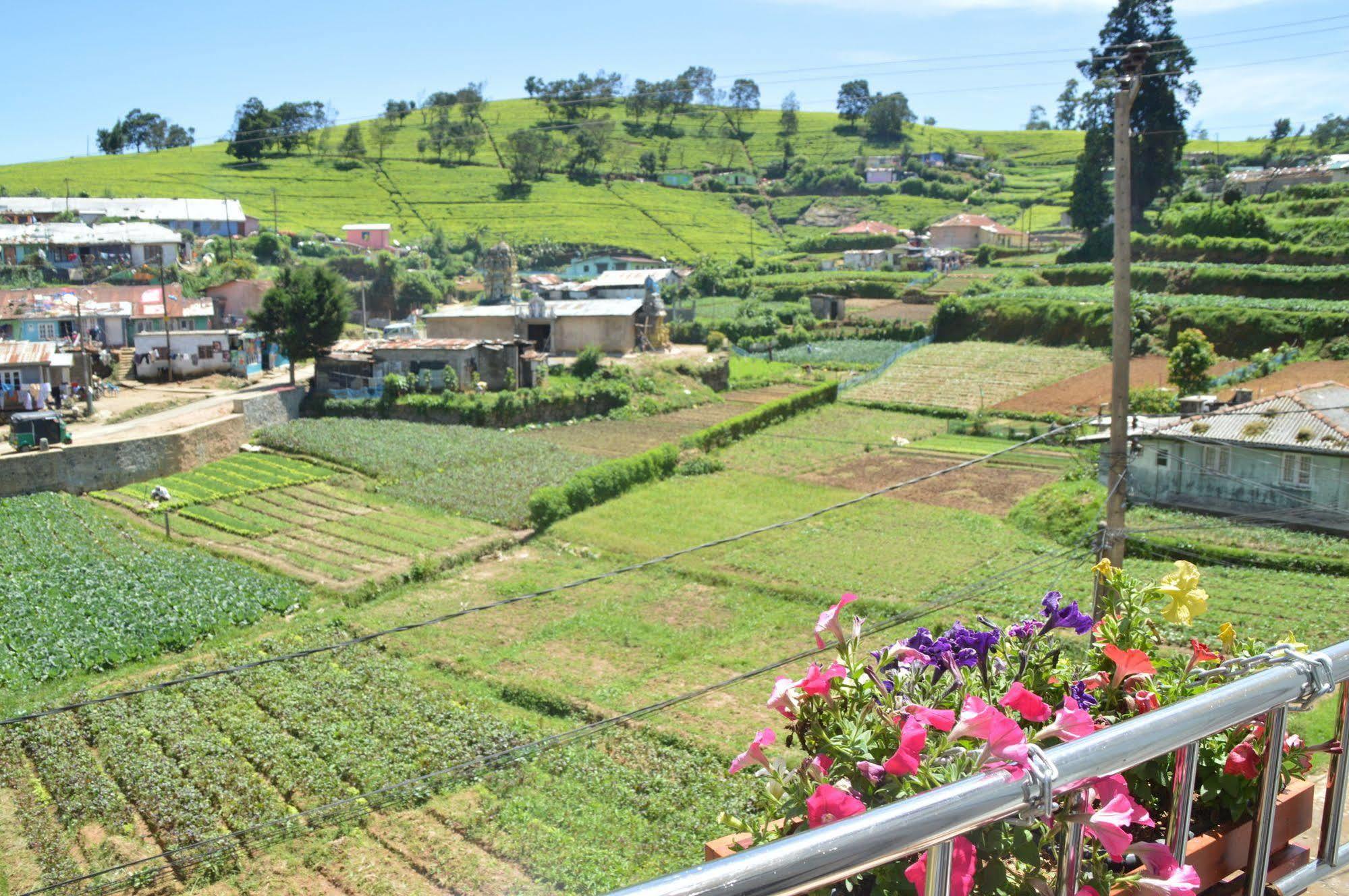 Royal Pearl Hills Hotel Nuwara Eliya Exterior photo